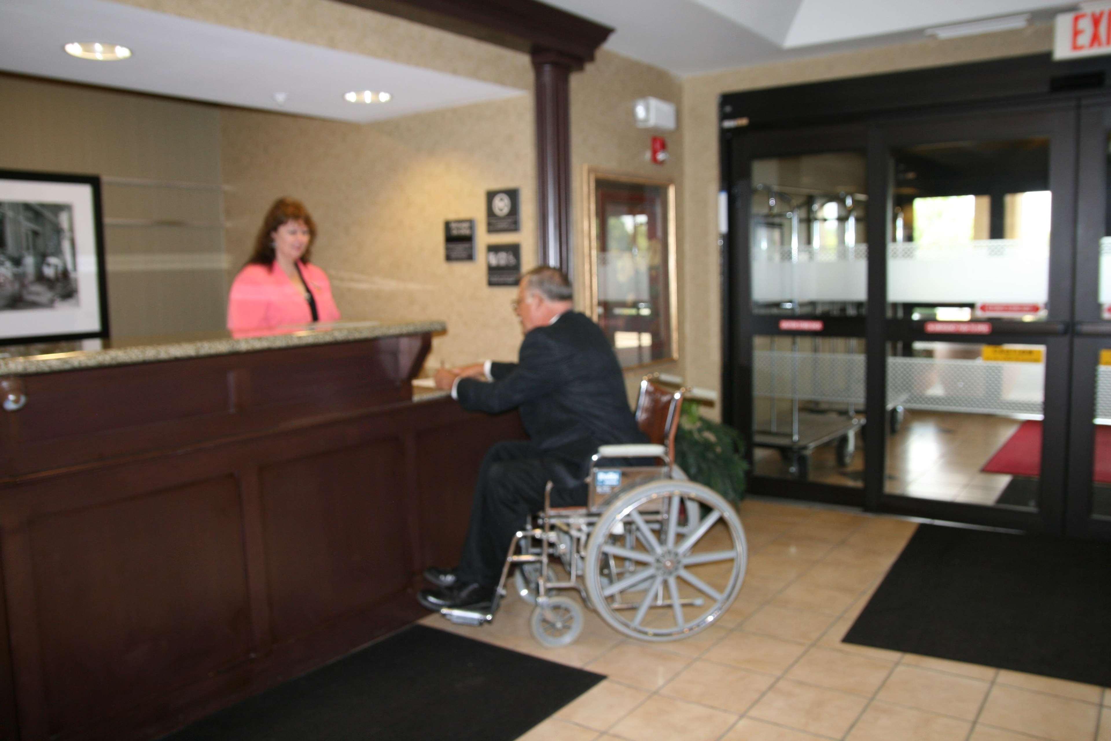 Hampton Inn Маршалл Интерьер фото